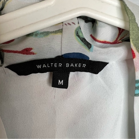 Walter Baker Women's Pullover Blouse Floral Bell Sleeve Tie Neck Lined Flowy M - Picture 2 of 9
